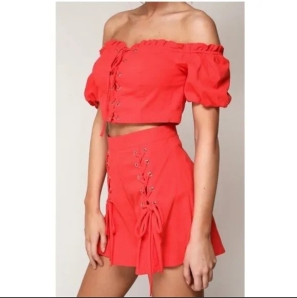 BLUE BLUSH Red Puff Off Shoulder Crop Top High Waist Lace-up Corset Shorts Set L - Picture 2 of 16